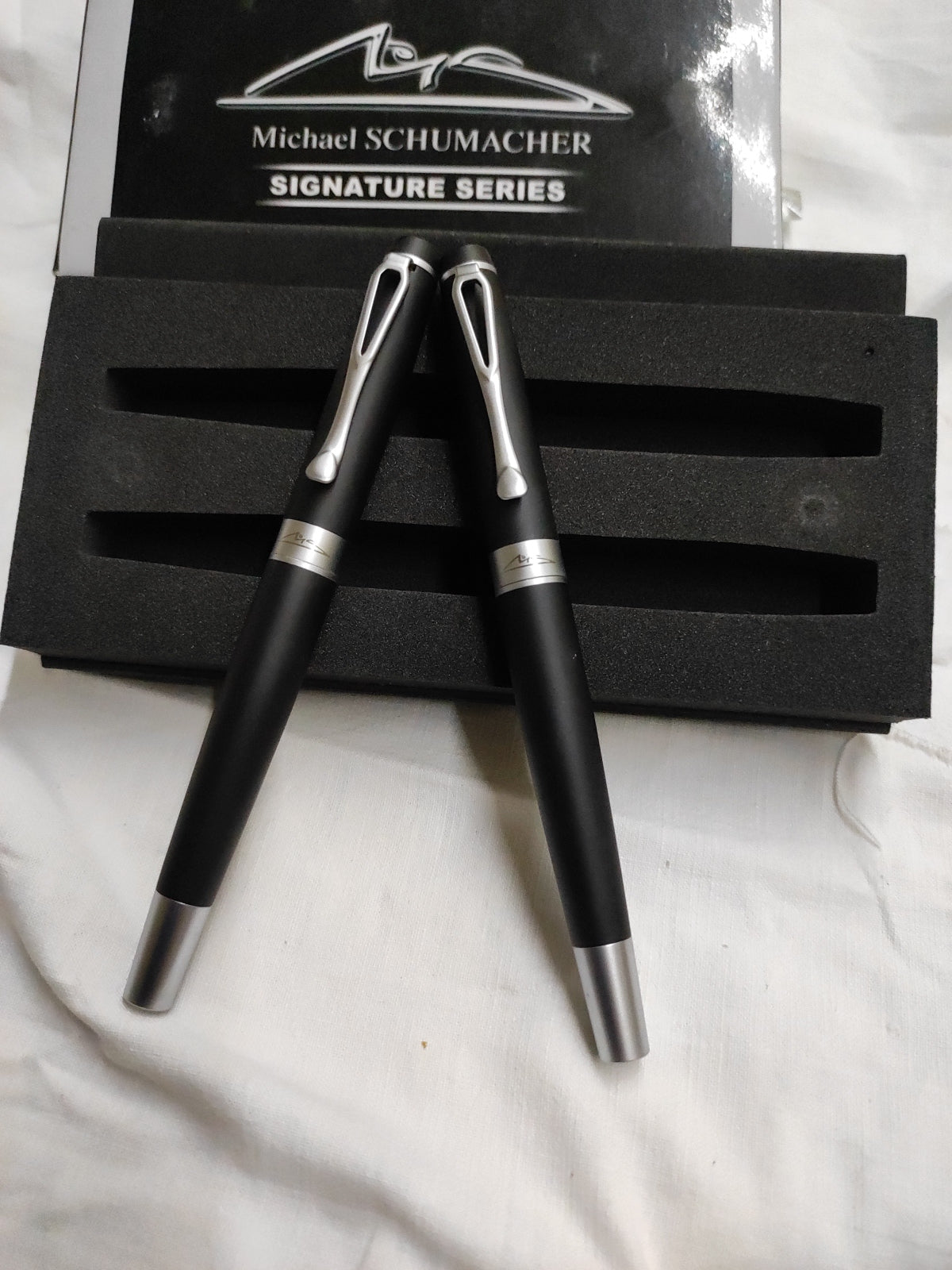 MICHAEL SCHUMACHER FERRARI SET PENNE